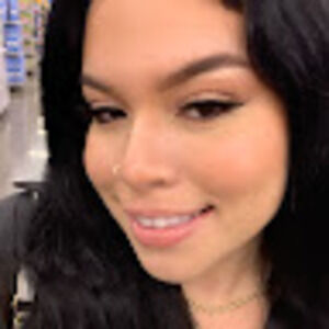 Meet your Posher, Priscila